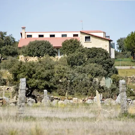 Casa Entre Piedras Y Estrellas Сasa de vacaciones Gallegos de Sobrinos